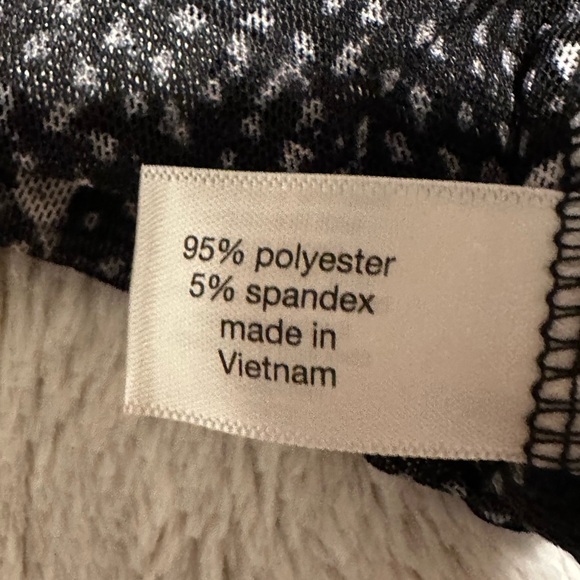 Lane Bryant Fitted Sheer Mock-Neck Mesh Floral Top Size 18/20 - Picture 4 of 11